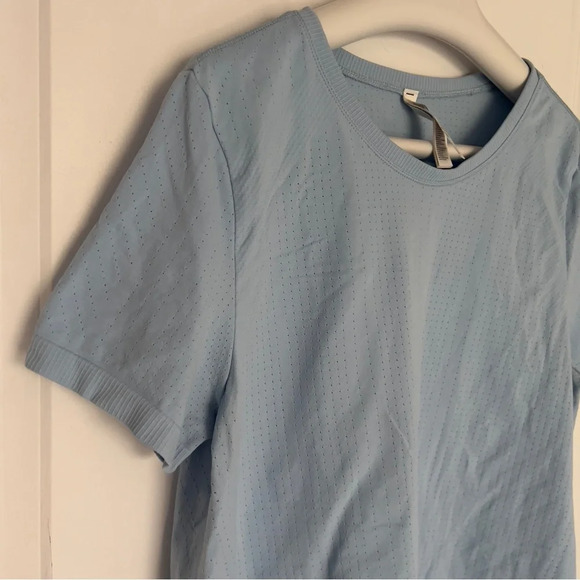 Athleta In Motion Tee Size  Large Color Career Blue - Picture 7 of 7